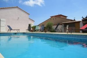 Villas Villa familiale piscine privee 6 personnes Proche plage 6PC7 : photos des chambres