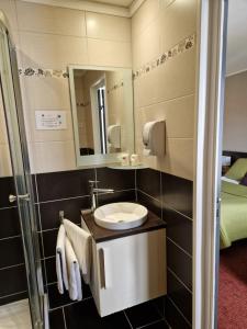 Hotels Hotel Bal : photos des chambres