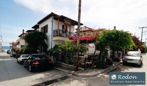 Rodon Apartments - S Avdimioti