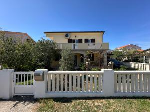 Schönes Ferienhaus in Strandnähe - Sabunike