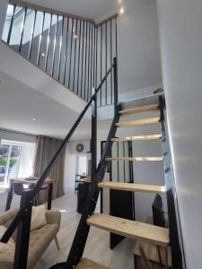 Studio neuf situé au cœur dun bourg paisible