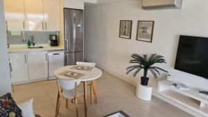 TUSCAN Apartment mit Meerblick und Terrasse