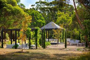 Bodhi Daylesford - family friendly group accommodation with pool