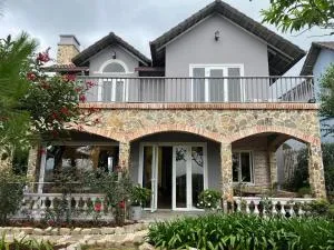 Blissful Hill villa - Doukia