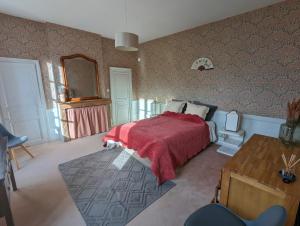 Maisons de vacances Loue belle demeure dans une grande propriete - 16 couchages, 8 chambres, 320 m2 - 30 min de Vichy : photos des chambres