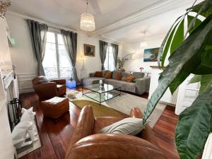 Appartement spacieux Arc de Triomphe Paris - 4-Sterne-Hotels in Paris