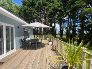 Spacious 2-bedroom chalet with amazing sundeck