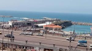 شقه مصيفيه للايجار مباشره على البحر في مصطفى كامل الظباط