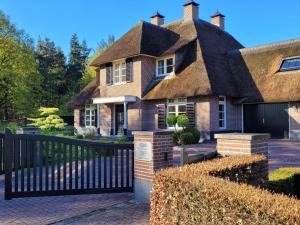 Villa in Overloon near War Museum and Zoo