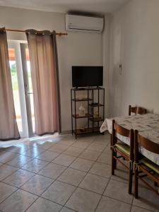 Apartments Donadic III, Caska