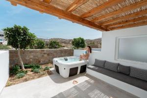 Oliving Mykonos Luxury Suites