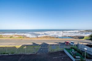 Driftsands Uvongo Beachfront