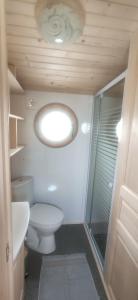 Maisons de vacances Les roulottes de Josephine : photos des chambres