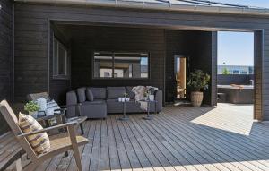 Stunning Home In Ålbæk With Sauna