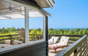 3 Bedroom Cozy Home In Fårevejle