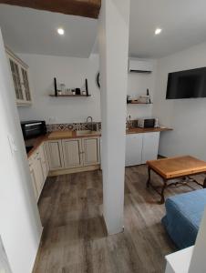 Appartements bord de mer L-ONADA Sablettes Saint Elme Saint Mandrier : photos des chambres