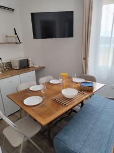 Appartements bord de mer L-ONADA Sablettes Saint Elme Saint Mandrier : photos des chambres