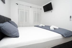 Lilliput - 2in1 little houses