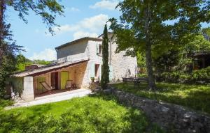 Maisons de vacances Lovely Home In Malataverne : photos des chambres
