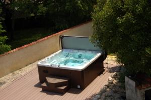 Appartements Gite Canoe Piscine chauffee et Spa en Ardeche Meridionale : photos des chambres