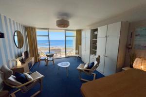 Appartements Studio vue mer 2eme etage thalasso 79 : photos des chambres