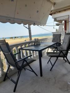 J&J Seaview Apartment