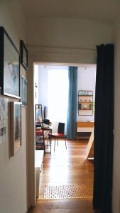 Apartment mit Balkon