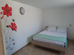 Appartements Gite Canoe Piscine chauffee et Spa en Ardeche Meridionale : photos des chambres