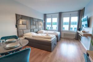RANGE - 2 Apartments - Küche - WLAN - Netflix - Balkon - 1-6 Personen
