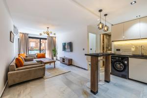 Luxurious City Apartment