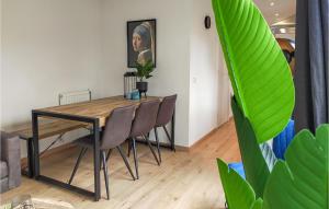 Lovely Home In Heinkenszand