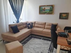 Apartament me qera