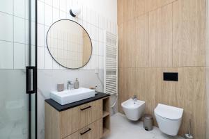 2 - bedroom Apartment with balcony - Rejtana 10