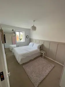 Room in house close to Dover port - West Langdon