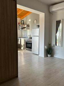 Studio apartment in Trpanj with terrace, air conditioning, WiFi, washing machine 4199-5