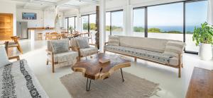 Villa Mango Uluwatu ocean and jungle view