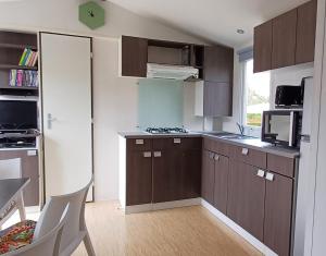 Chalets MHSweetHome Piscine wifi prive TV 3 chambres 6 pers 32m2 : photos des chambres