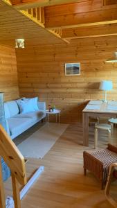 Yllästölli 2 D, Äkäslompolo