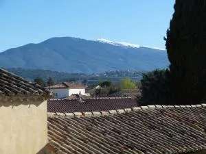 Gite du domaine Saint-Marc, entre Ventoux et dentelles de Montmirail - Modène