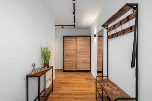 Nexstay LUX Wohnung mit Dachterrasse und Parkplatz