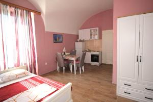 Studio apartman Maro