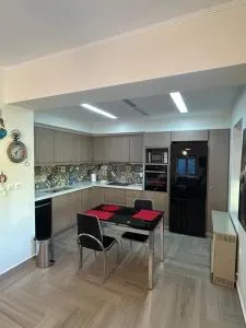 Dim House - Malámata