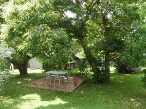 Maisons de vacances Proche de Bordeaux et Saint Emilion, maison au calme avec grand jardin : photos des chambres