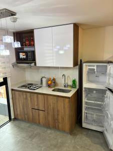 Zona Rosa Apartamento 311-532-4072 escribir aquí para confirmar