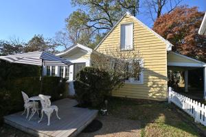 King Suite with Balcony room in Prospect Hill Inn & Restaurant