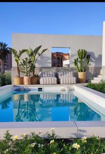Casa con dos alas - adults only
