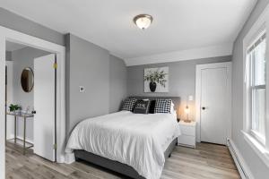 Centrally Located Stamford Gem