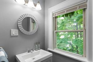 Centrally Located Stamford Gem