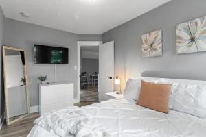 Centrally Located Stamford Gem