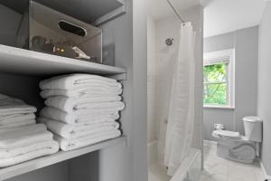 Centrally Located Stamford Gem